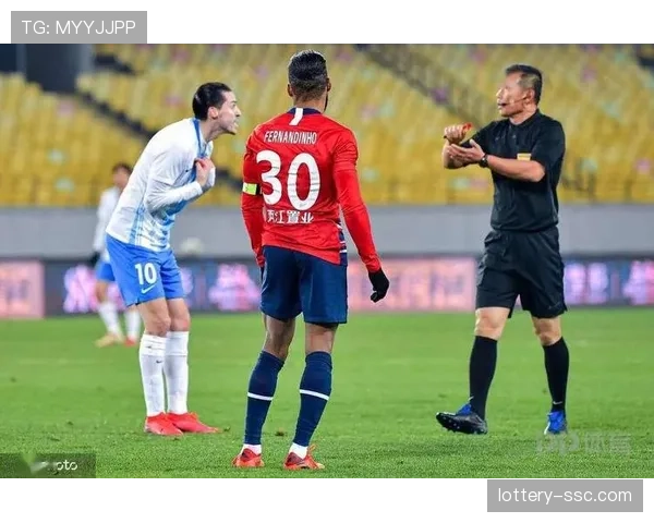 巴列卡诺1-0埃尔切取关键三分，保级形势现转机